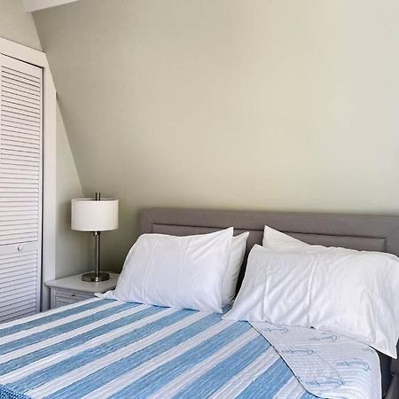 Newly Renovated Carriage House Near Town & Beaches Madison Exterior foto