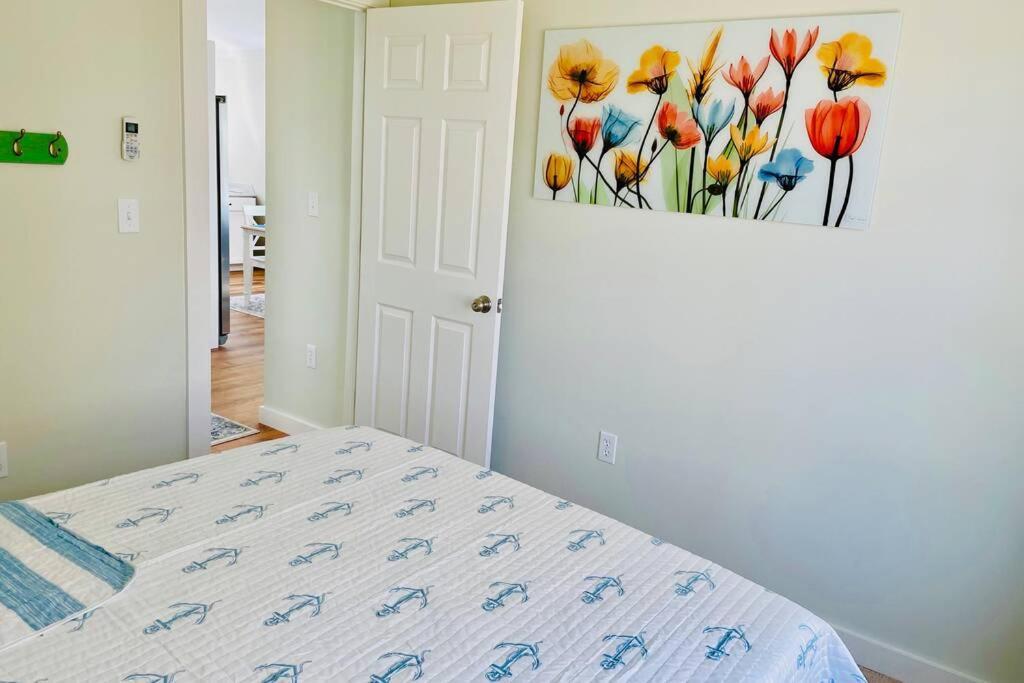 Newly Renovated Carriage House Near Town & Beaches Madison Exterior foto