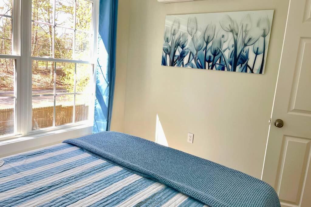 Newly Renovated Carriage House Near Town & Beaches Madison Exterior foto